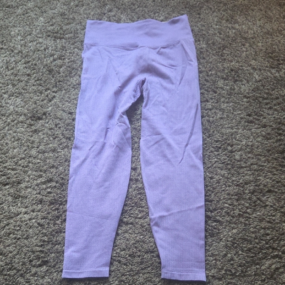 Womans Lavender Leggings Size Medium